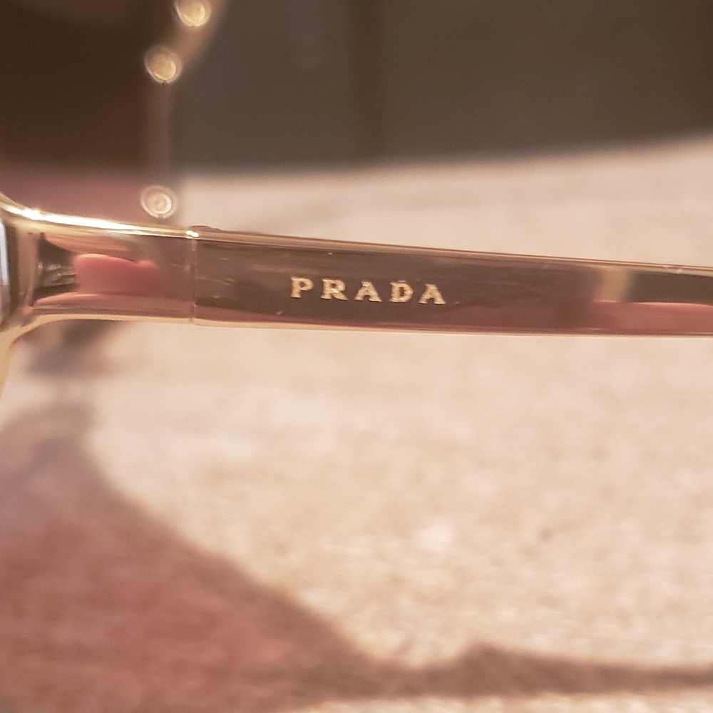 Prada Catwalk Sunglasses PR74VS (102) - Picture 6 of 15